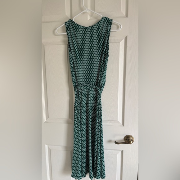 NWOT H&M sleeveless dress - Picture 2 of 4
